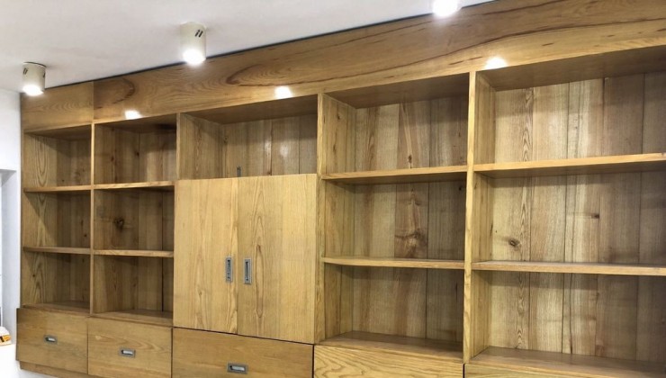 CHO THUÊ NHÀ NGÕ 158 TRƯƠNG ĐỊNH, 3.5 TẦNG, 28M2, 2 NGỦ, 2 WC, GIÁ 8 TRIỆU - ƯU TIÊN Ở GĐ.